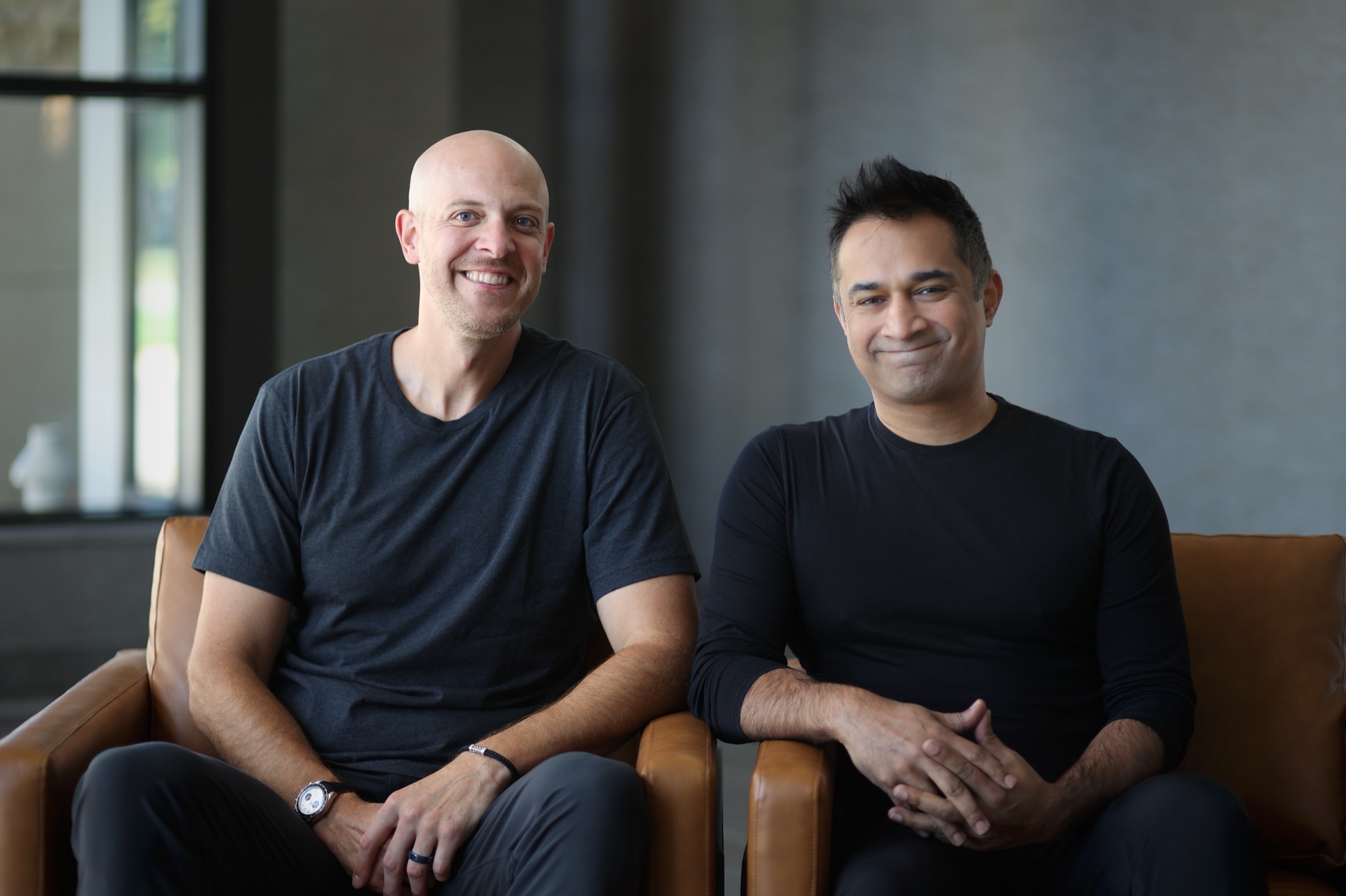 Adam Wolfe y Zohaib Akhtar, los fundadores de Chroneme